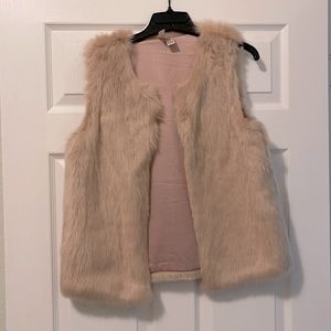 Blush pink faux fur vest